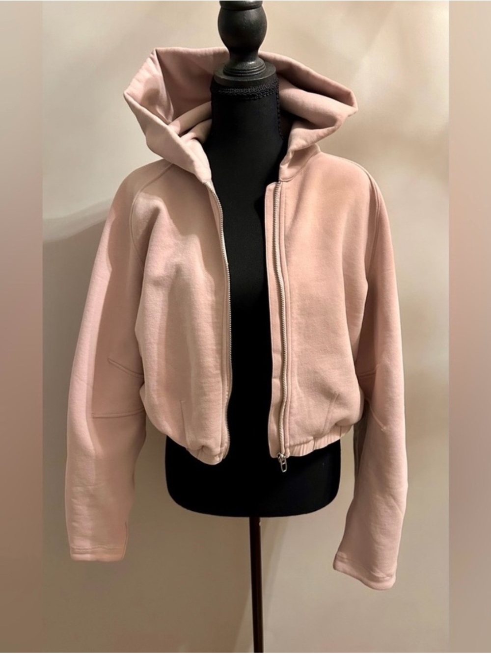 Lululemon Light Pink Full Zip Cropped Scuba Hoodie size large - Picture 3 of 5